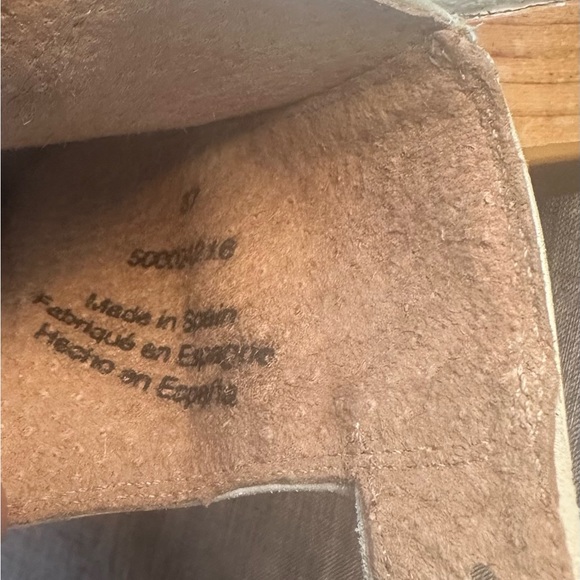 Free People Amber Orchard Clog
Size 37 (US 6)
Made in Spain - Picture 9 of 10